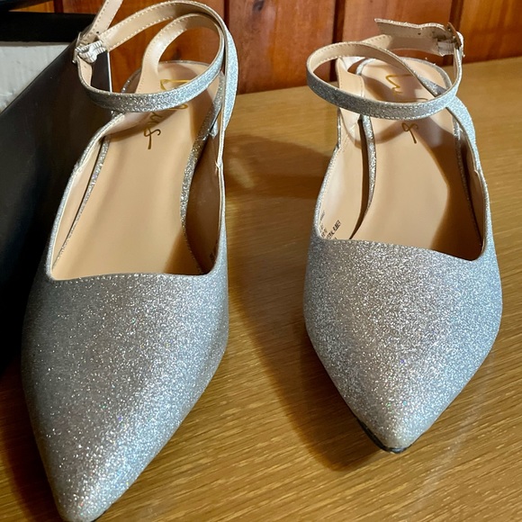 Lulu’s Annais Silver Glitter Pointed-Toe Heels - Picture 3 of 5